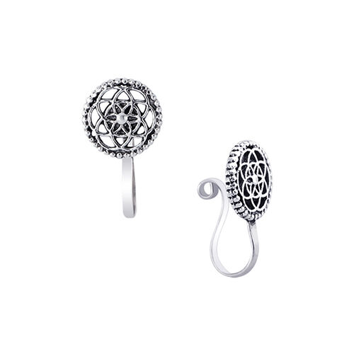 Buy OOMPH Oxidised Silver Green Stone Traditional Nose Ring - Nose Pin  Online